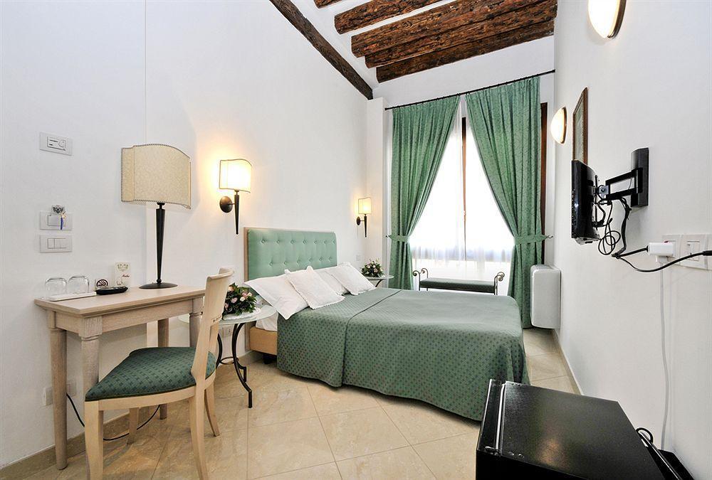 Couette-café Vite Dorata 3*